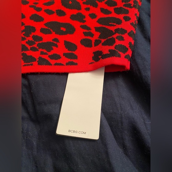 BCBG Fenella Top in Red Jewel Cheetah Print NWT - Picture 6 of 6